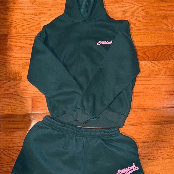 Edikted Green Hoodie + Shorts - Picture 4 of 6
